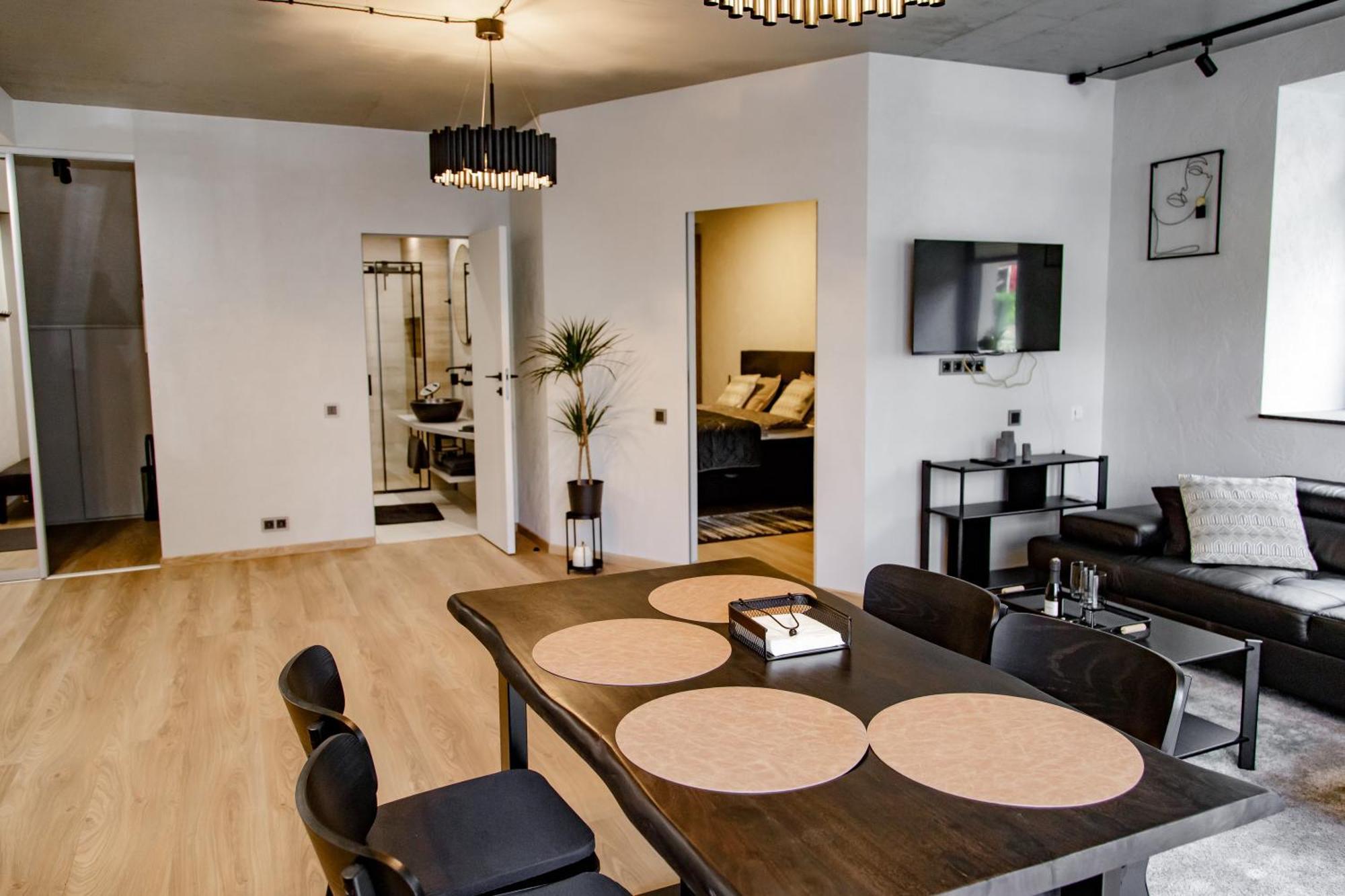 Hales Old Town Urban Apartments Вилнюс Екстериор снимка